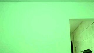 Gostosa dancing funk, fucking deliciously and showing tasty tits to camera 😘