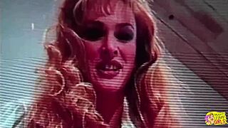 blondes use sex toys for orgasm!