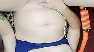 Que Sabroso Se Siente Bien Profundo Este Enorme Pollon Y Mira Como Sale Mi Leche A Chorros