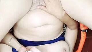 Que Sabroso Se Siente Bien Profundo Este Enorme Pollon Y Mira Como Sale Mi Leche A Chorros