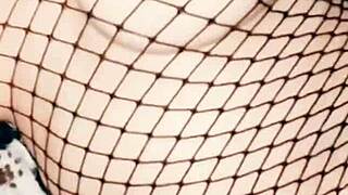 i fucked my mature skinny wife at home