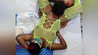 puta gozando no oral