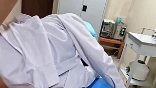 Doctora italiana ninf�mana y caliente se folla al esposo de su mejor amiga