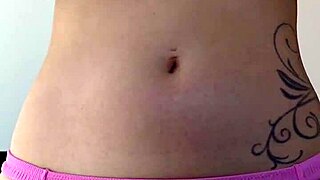 Rubbing Suncream on Tits & Public Sunbathing