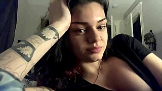 hot girl, you showing those big tits and horny boobs?