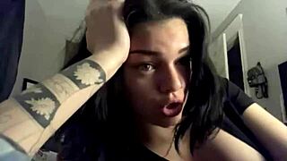 hot girl, you showing those big tits and horny boobs?