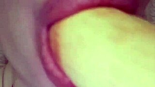 elzakom sweet pussy with dildo