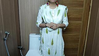 Trying My Stepmother's Delicious Pussy In The Bathroom Full Video