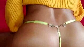 putinha latina swallows dildo deep