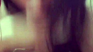 Mi Vecina Se Pone Cachonda En El Sofá Y Me Hace Una Buena Mamada Casi Nos Pilla Mi Esposa