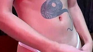 Preview 02- i cummed hot showing my very naughty little 18+ feet this time i was without cumming two days and came out a lot of cum i wanted to this inside your ass