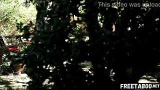 成熟女同志熟女用多汁骚逼诱惑好奇金发18岁少女全片