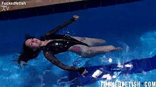 Underwater Jessica Bunny Passionate with Wet Pussy