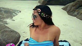 I visited the nudist beach and had outdoor sex with an athletic brunette exhibitionist during a homemade interview