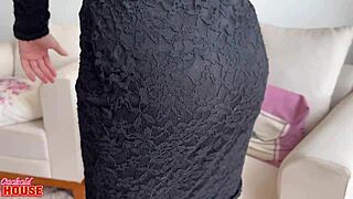 essa noiva adora trepar com homens fora do relacionamento!