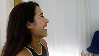 Mi Amiga Me Enseña Su Nueva Sex Doll Terminamos En Un Trio Lesbico Muy Cachondo