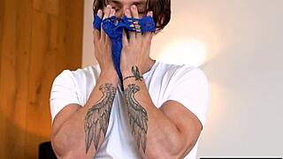 My big boobs Latvian teen stepsister catches the peeping pervert stepbro. He has a big cock for fucking.