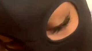 Delicioxass, the ebony negrita from Guayaquil, gives good blowjob in mask porn. She sucks big cock for facial.