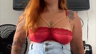 Redhead Flashes Trimmed Pussy Under Skirt In Personalized Exhibition Video