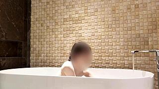 Amateur asian brunette bathes in luxury hotel with cute feet
