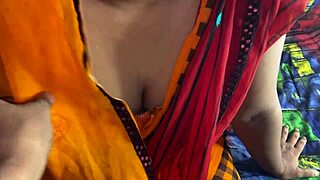MARATHI BHABHI GETS HARDCORE CHUDAI IN SEXY VIDEOS WITH HER COUPLE!