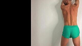 Booty bitch in leggings at the beach