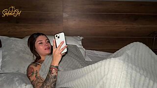 Hermanastro voyeur spies me masturbating then fucks me - salomé gil - parte 1