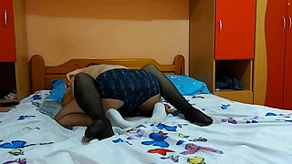 he fucks my tight pussy till he cums 😩