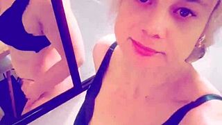 milf sophie for your pleasure, what do you want?