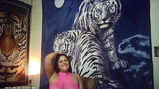 Babe feels intense Italian dick in tight pussy.