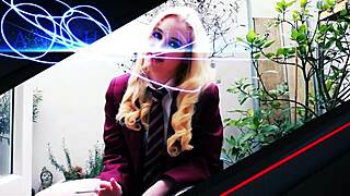 Gorgeous British 18 Year Old Candice Gives Wank Instructions