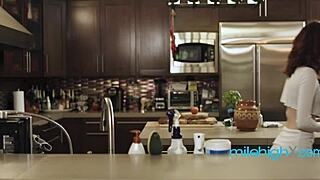 Babysitter Licks Pussy