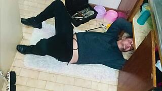 Plumber fixes her sink and gets her wet