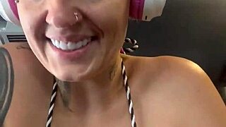 Fui Toda Suada E Toda Molhada Na Academia De Frente Da Praia De Copacabana Nossa Minha Buceta Molhada E Cheia De Sal