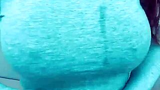 Bimbos have more fun with fingering and masturbation on webcam.