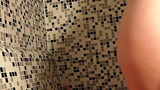 called a masseuse to the hamam