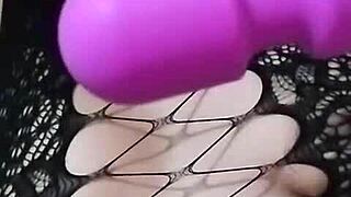 i love masturbating and licking my pussy in my free time in cancun as a mexican wife