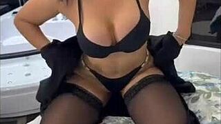 Invited To Fuck Mom And Step Sister On Panecillo