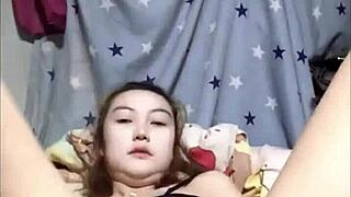 amateur japanese horny masturbation squirt