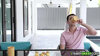 Nikki Sweet And Johnny Sneak Into Bathroom For Fun