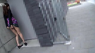 Flying Kiss Walk Remote Vibe Walk Vibrations Are Intense Hitomi Misaki 2