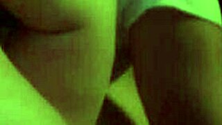 i lick my milf's pussy and she has a real orgasm, it's so juicy