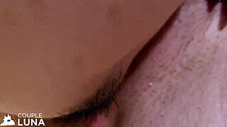 novinha dando a buceta rosinha com muito tes�o no pau grande