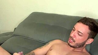 Tesão Foi Tanto Que Tive Que Bater Uma