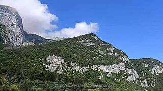 Tomando banho 100 pelada e transando em um lago na Italia Damiana brasileira safada pela Europa ep 9