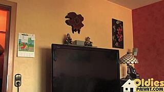 lesbische spielchen mit der nachbarin 😏