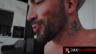 Seductive Venera Maxima screams in MMF double penetration ecstasy!