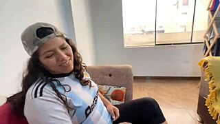 le gane la competencia de videojuegos a mi mejor amiga y tuve que darme sexo oral y anal para celebrar