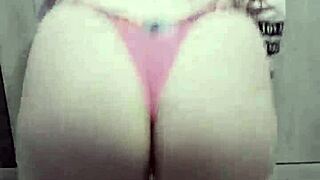 Latina Rebolando in Lingerie with Big Ass and Tits