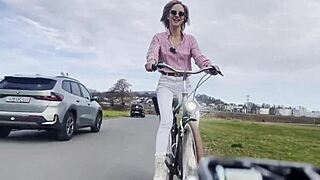 miss daisy diamond on wheels bike vlog